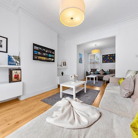Luxury 4-Bedroom Modern Flat In Central London Steps From Station, Sleeps 9 In Style! Luaran gambar