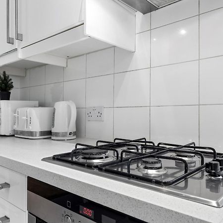 Luxury 4-Bedroom Modern Flat In Central London Steps From Station, Sleeps 9 In Style! Luaran gambar