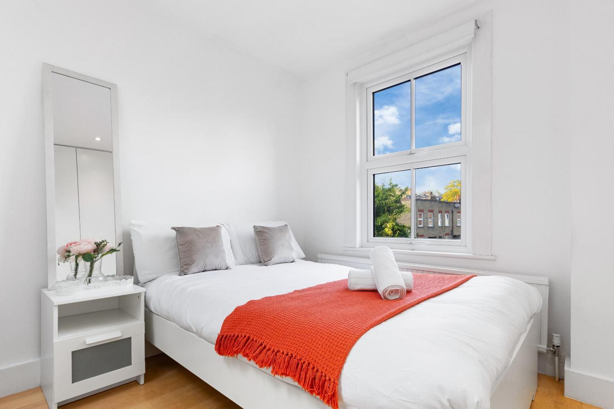 Luxury 4-Bedroom Modern Flat In Central London Steps From Station, Sleeps 9 In Style! Luaran gambar