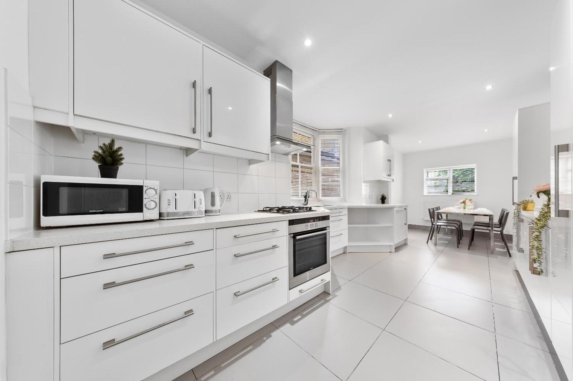 Luxury 4-Bedroom Modern Flat In Central London Steps From Station, Sleeps 9 In Style! Luaran gambar