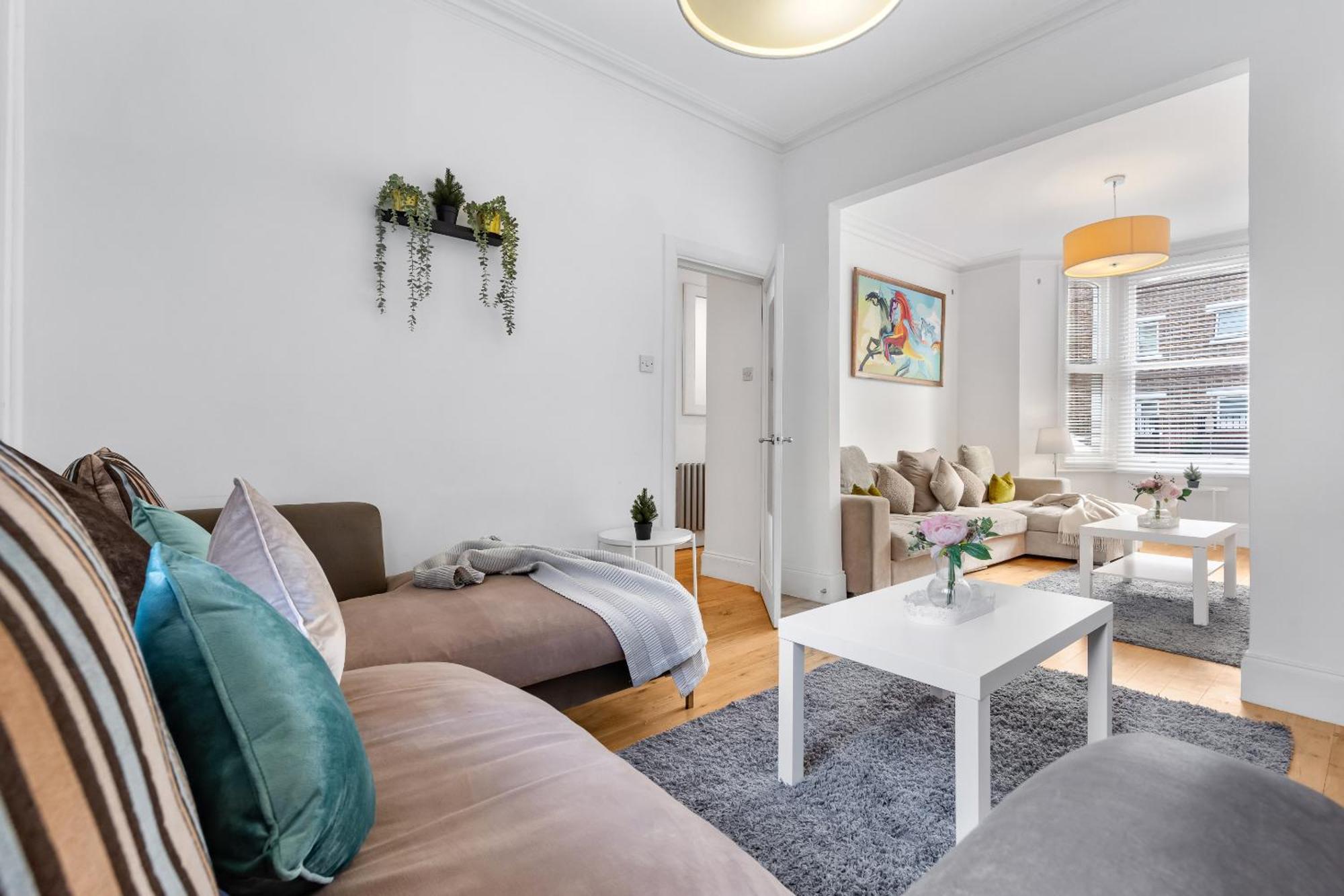 Luxury 4-Bedroom Modern Flat In Central London Steps From Station, Sleeps 9 In Style! Luaran gambar
