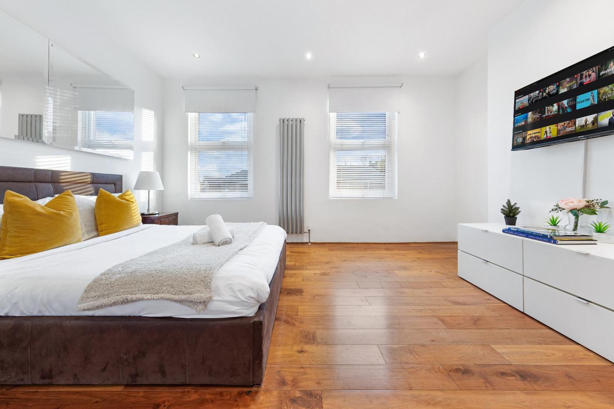 Luxury 4-Bedroom Modern Flat In Central London Steps From Station, Sleeps 9 In Style! Luaran gambar