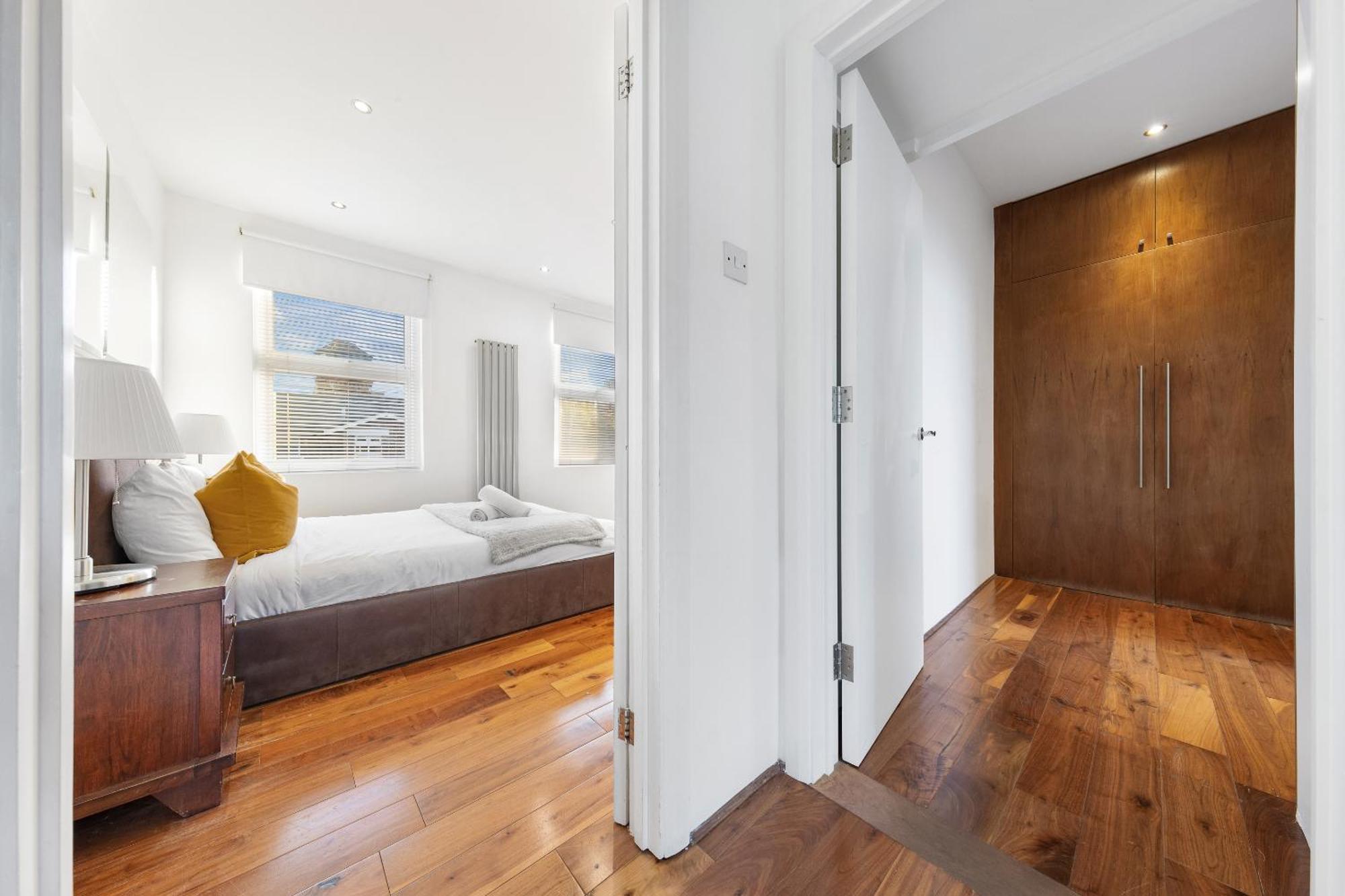 Luxury 4-Bedroom Modern Flat In Central London Steps From Station, Sleeps 9 In Style! Luaran gambar