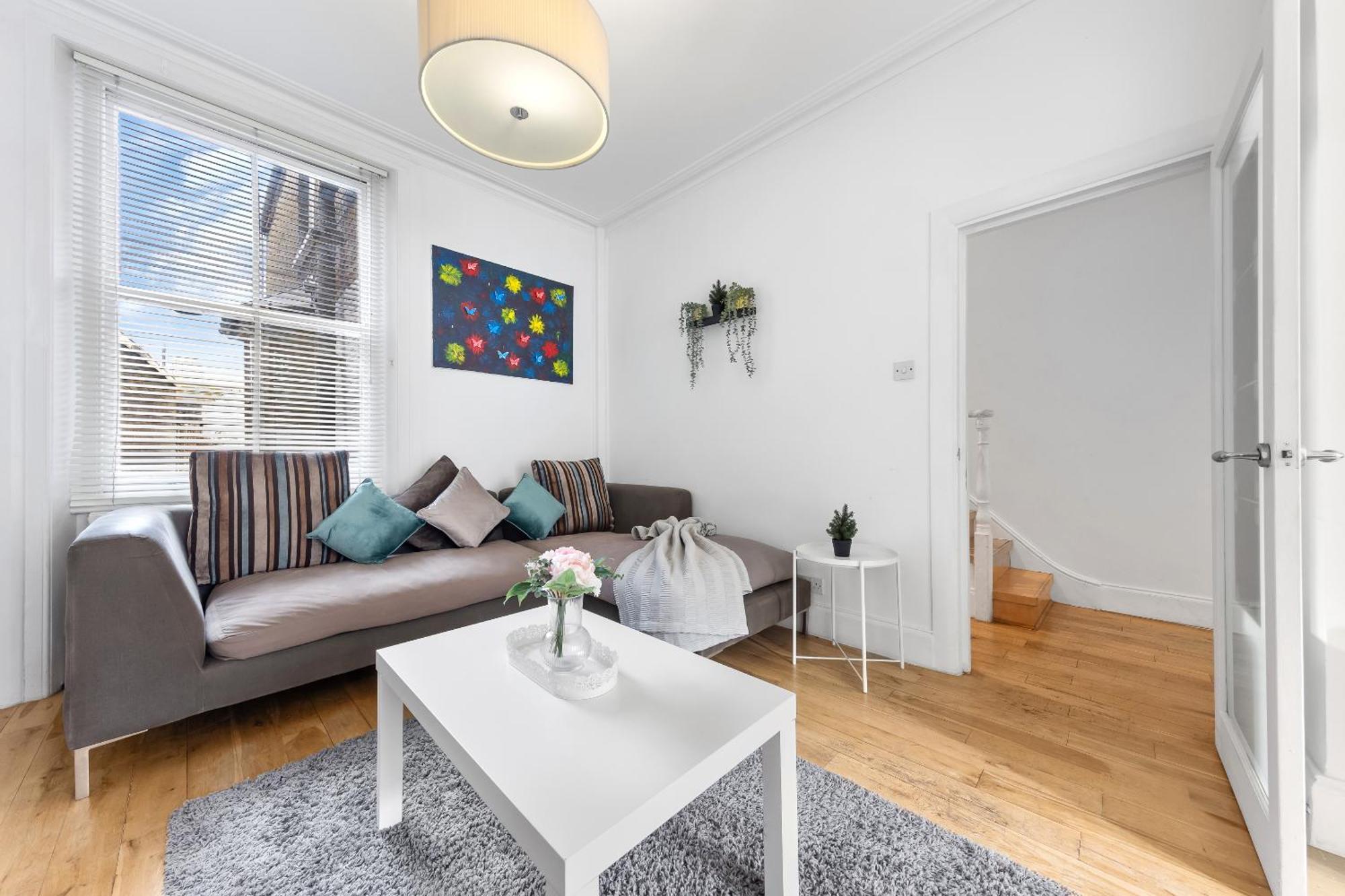 Luxury 4-Bedroom Modern Flat In Central London Steps From Station, Sleeps 9 In Style! Luaran gambar