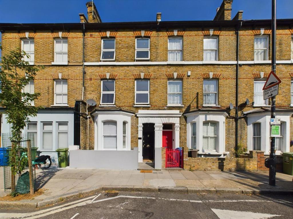 Luxury 4-Bedroom Modern Flat In Central London Steps From Station, Sleeps 9 In Style! Bilik gambar