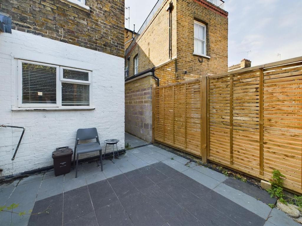 Luxury 4-Bedroom Modern Flat In Central London Steps From Station, Sleeps 9 In Style! Bilik gambar