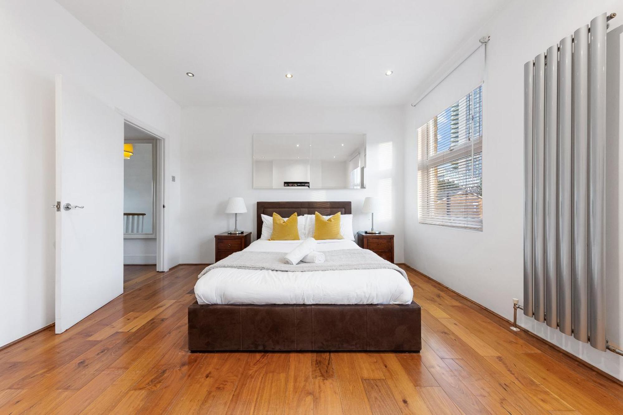 Luxury 4-Bedroom Modern Flat In Central London Steps From Station, Sleeps 9 In Style! Luaran gambar