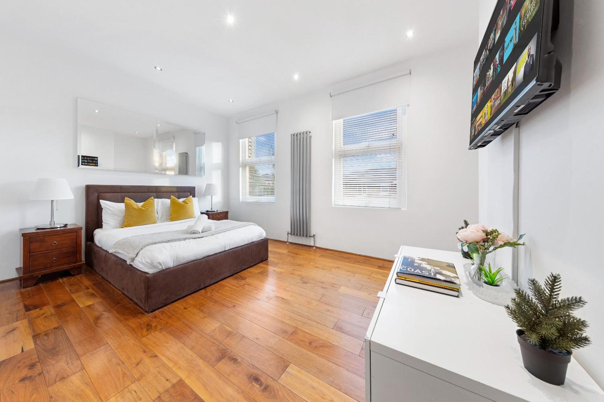 Luxury 4-Bedroom Modern Flat In Central London Steps From Station, Sleeps 9 In Style! Luaran gambar