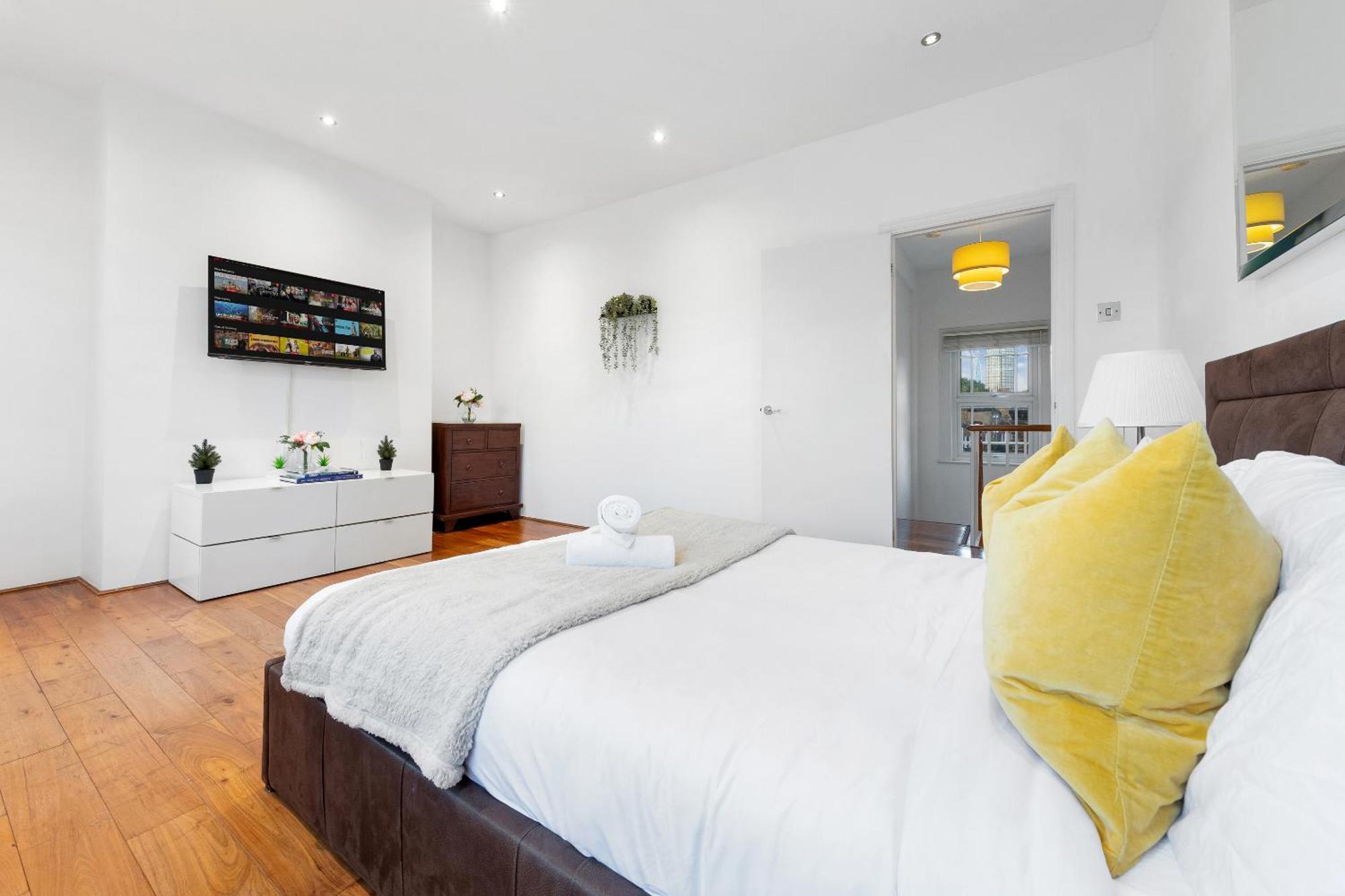 Luxury 4-Bedroom Modern Flat In Central London Steps From Station, Sleeps 9 In Style! Luaran gambar