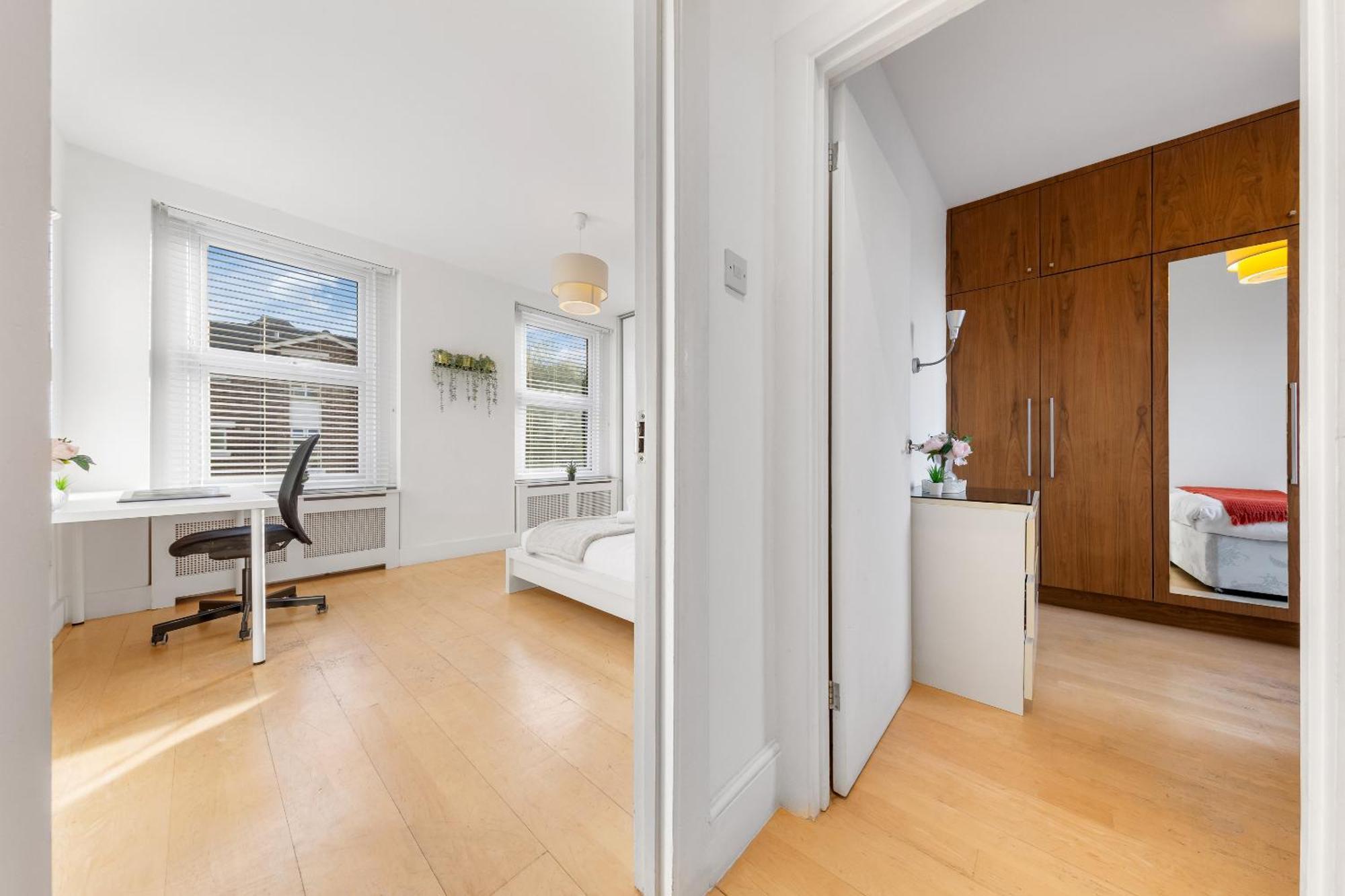 Luxury 4-Bedroom Modern Flat In Central London Steps From Station, Sleeps 9 In Style! Luaran gambar