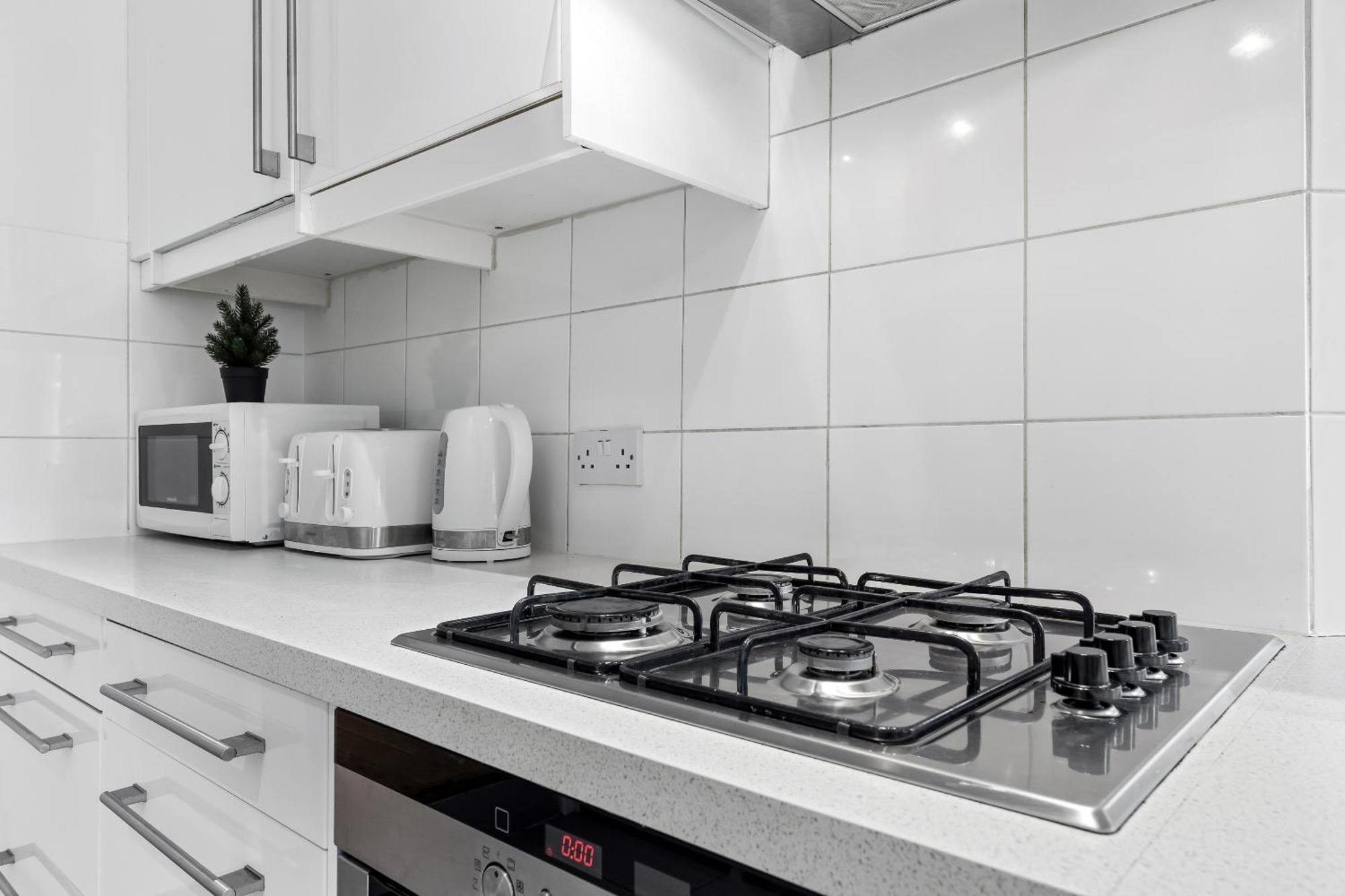 Luxury 4-Bedroom Modern Flat In Central London Steps From Station, Sleeps 9 In Style! Luaran gambar